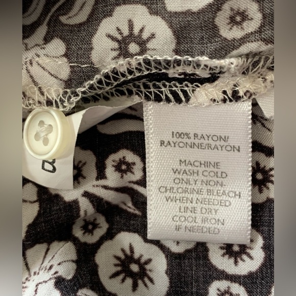 LOFT Women's Tunic, 5-Button Front, Black & White Floral w/Pink Border; Size S - Picture 5 of 8